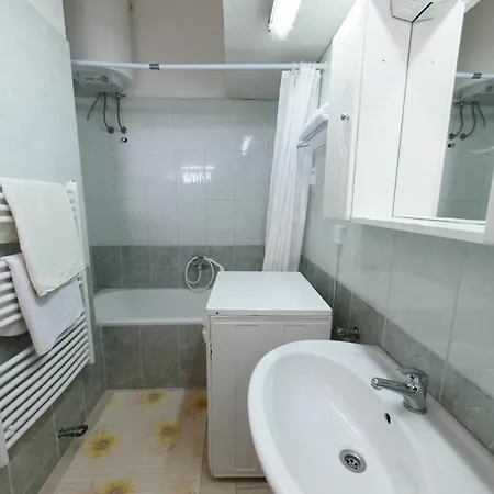 Lucija Apartment *