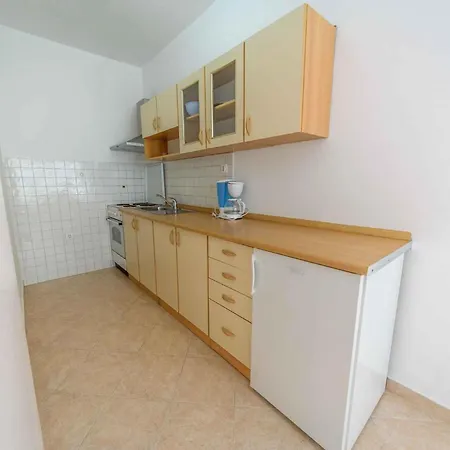 Lucija Apartment *