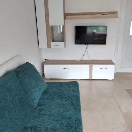 Lucija Apartment *